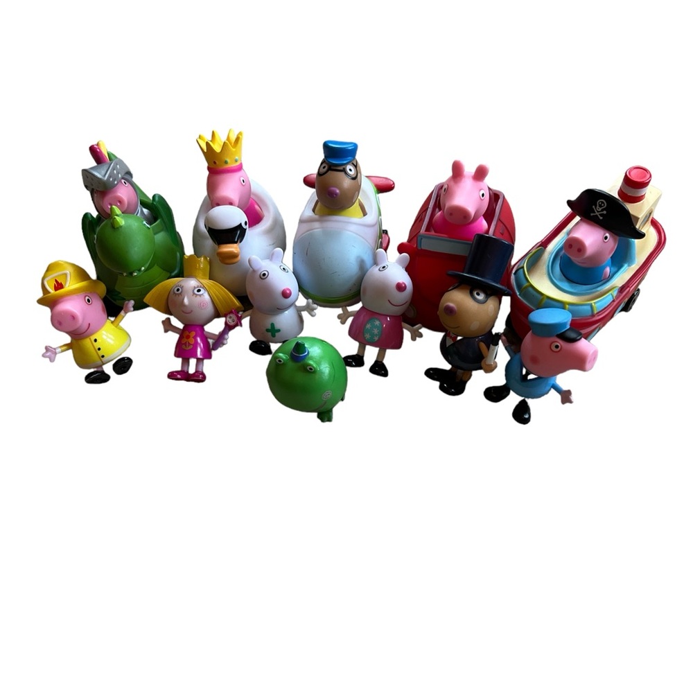 Lot of Peppa Pig Figures Cars (12)